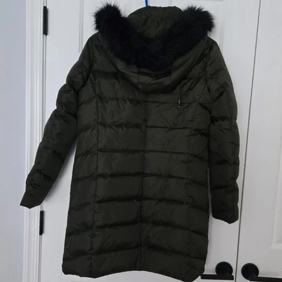 Lauren Ralph Lauren Women's Down Puffer Coat - Size Medium fits like a Small - Picture 3 of 9